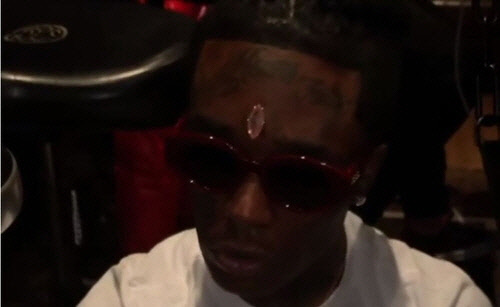 릴 우지 버트가 공개한 이마에 박힌 다이아몬드[릴 우지 버트 인스타그램 캡처]